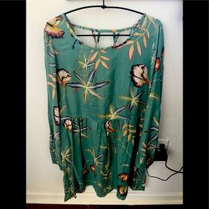 Blue hawaiian Style dress worn 1 time size M